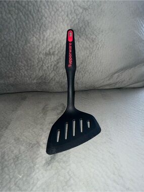 Tupperware Black Spatula Turner with Red Accent